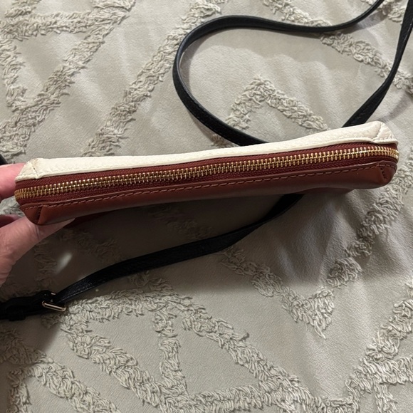 Kate Spade Cobble Hill Taryn Crossbody Bag - Picture 5 of 13